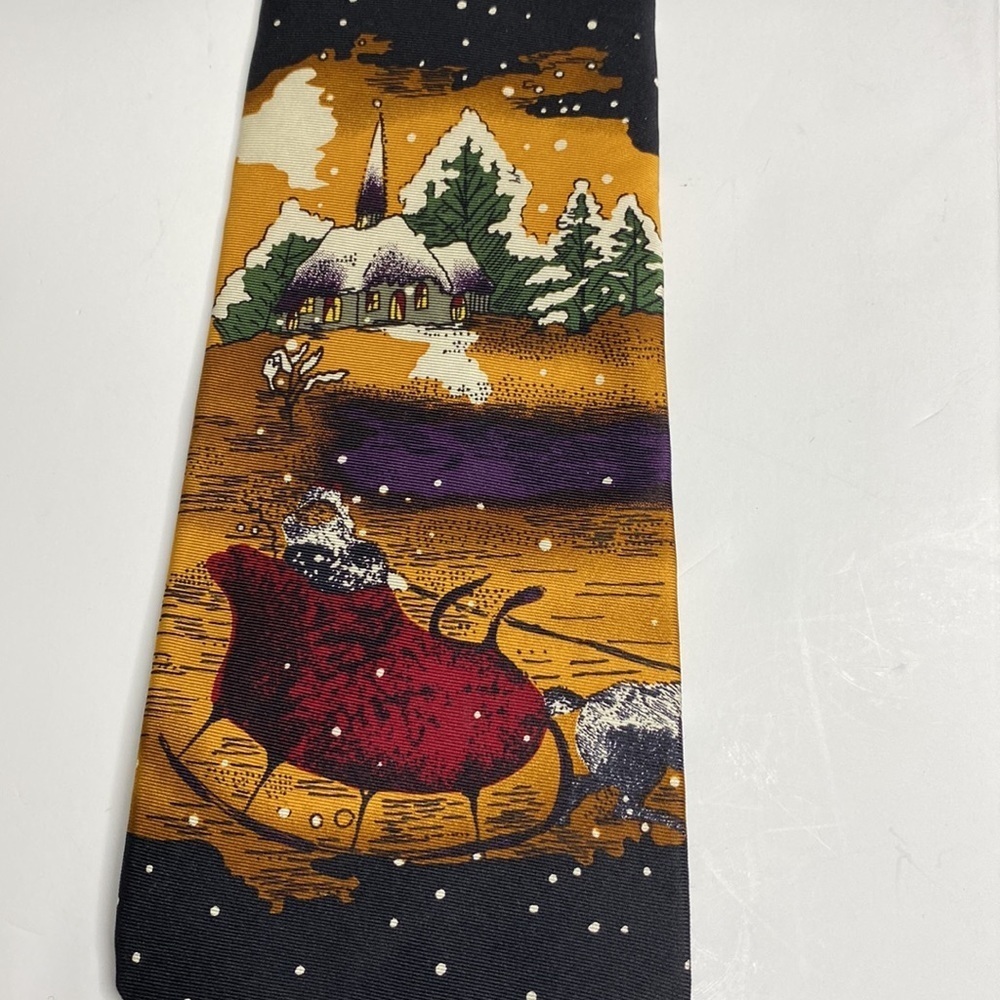 Vintage New Haven Neckwear Company Christmas Tie With Snowy Scene & Sleigh - Picture 3 of 5